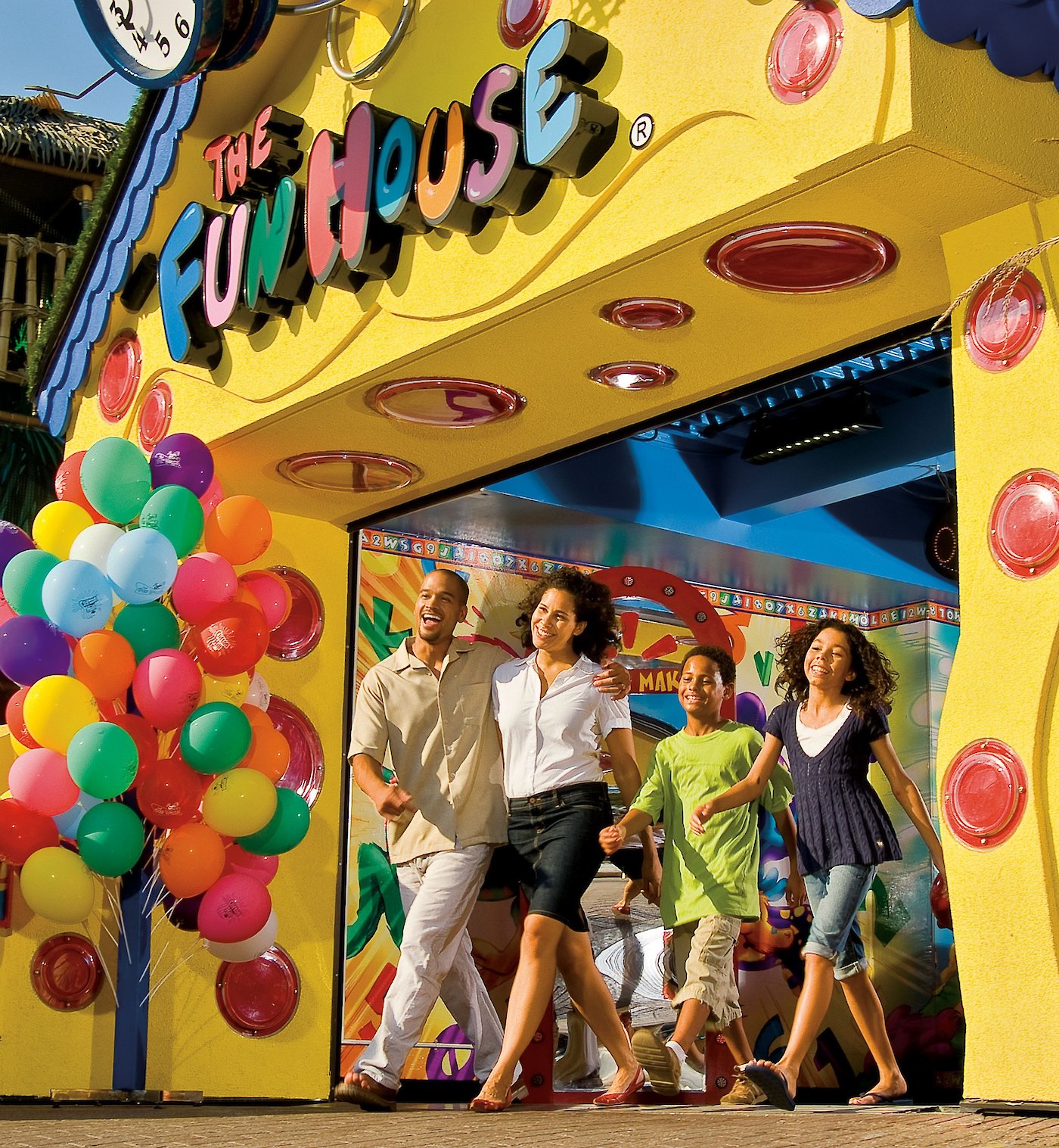 Clifton hill attractions fun house