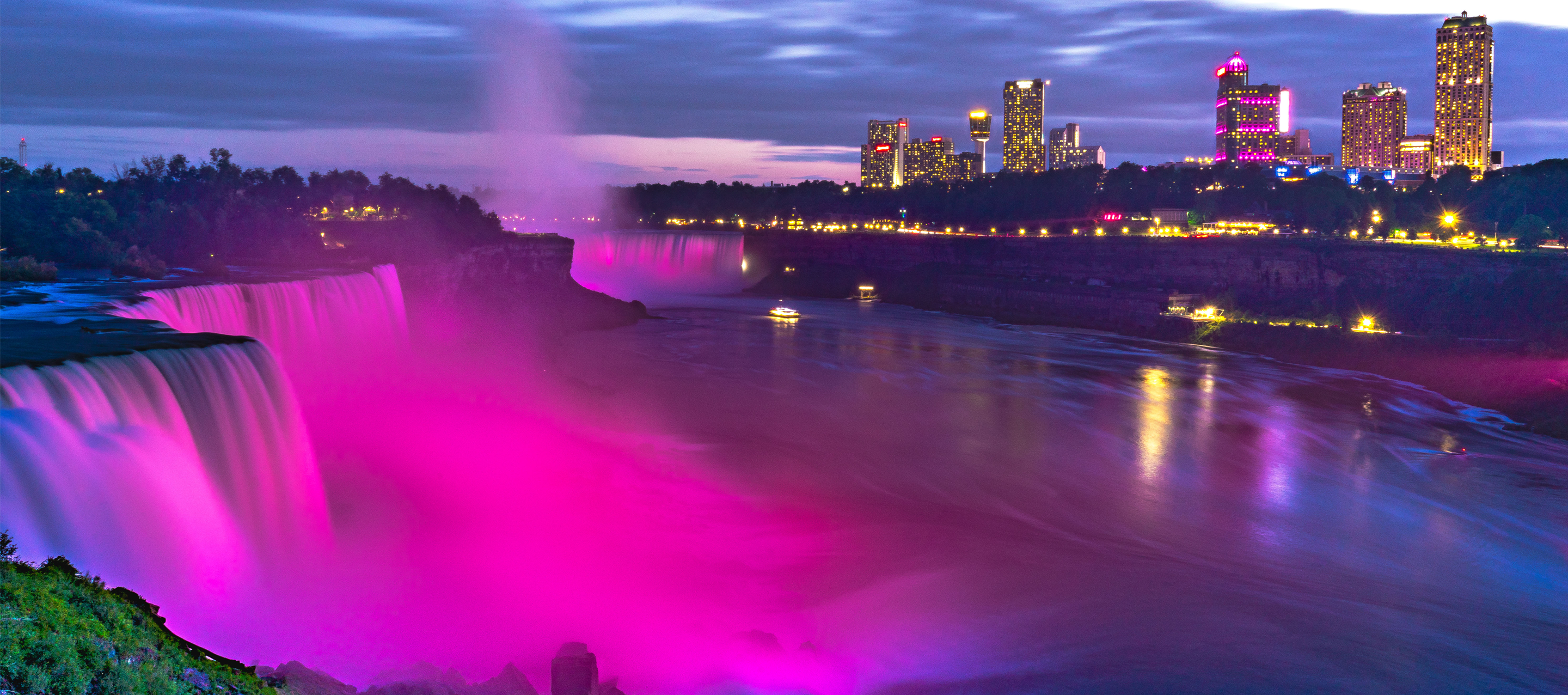 Your Ultimate Niagara Falls Holiday Gift Guide: Local Treasures & Experiences