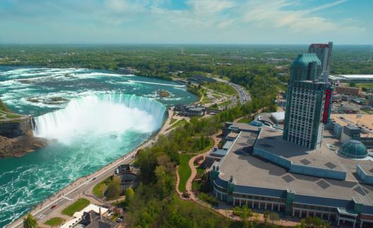 niagara falls summer